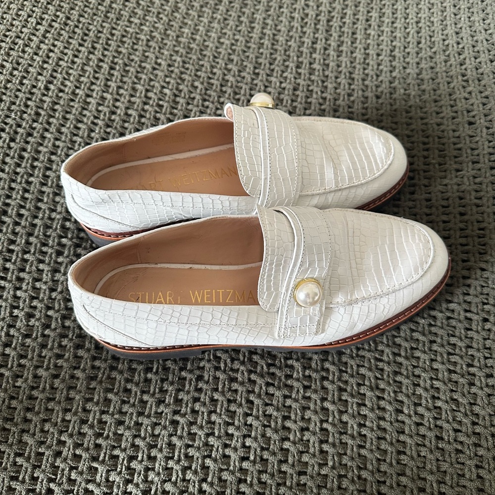 Stuart Weitzman Manila Pearl White Leather Flat Loafers size 8